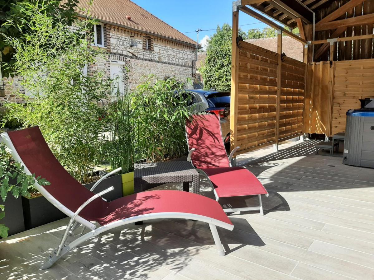 Maison Longere Les Camelias Vinneuf Buitenkant foto