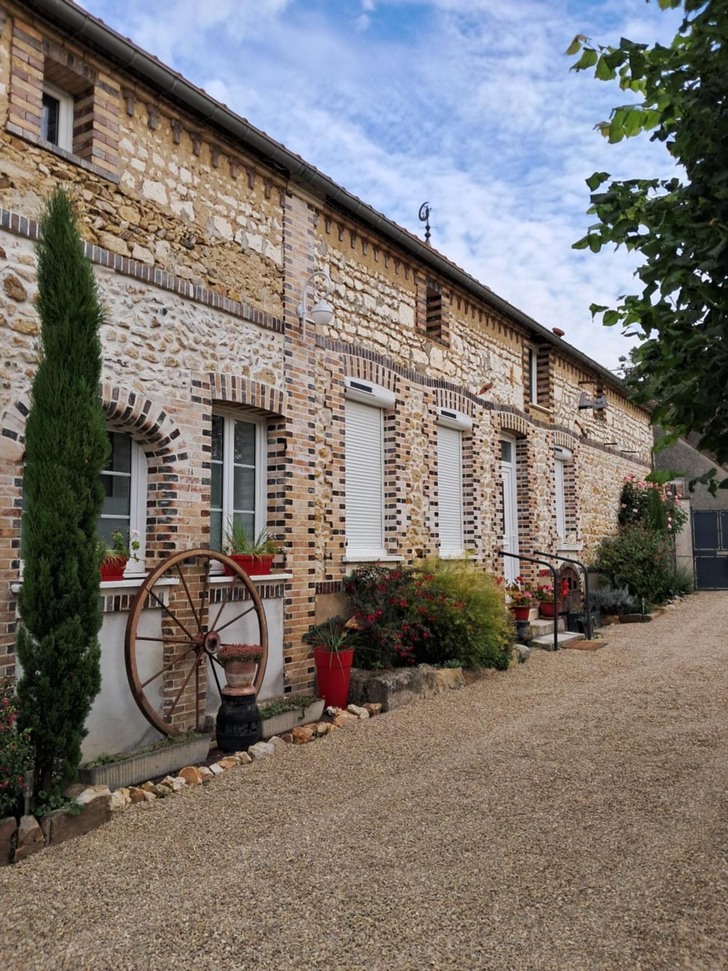 Maison Longere Les Camelias Vinneuf Buitenkant foto